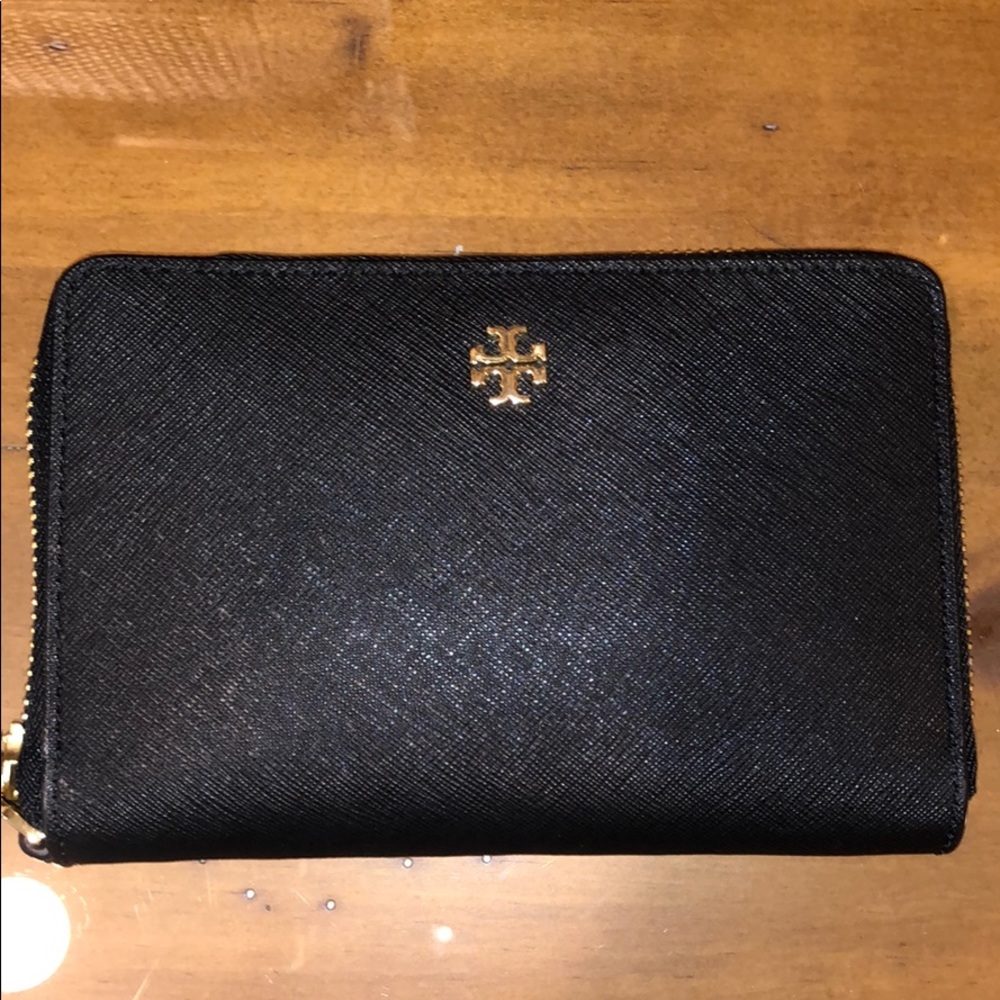 black tory burch wallet